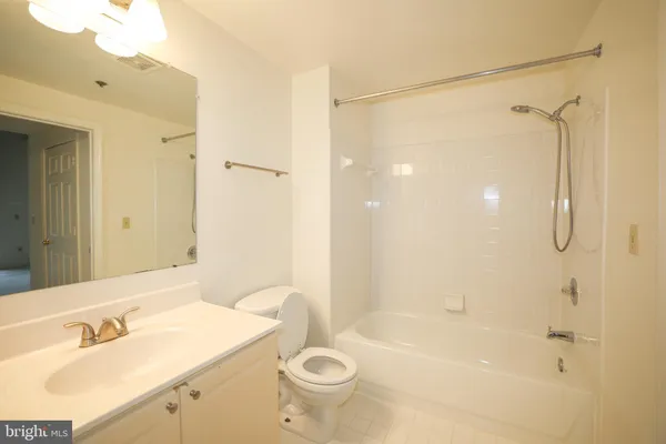 $2,650 | 1625 International Drive, Unit 410, McLean, VA 22102