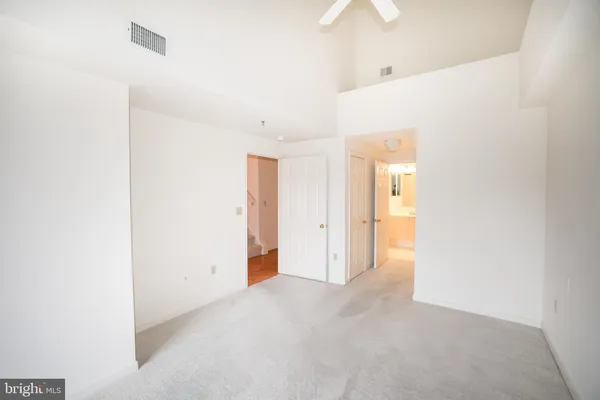 $2,650 | 1625 International Drive, Unit 410, McLean, VA 22102