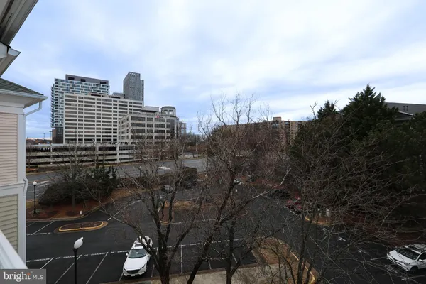 $2,650 | 1625 International Drive, Unit 410, McLean, VA 22102