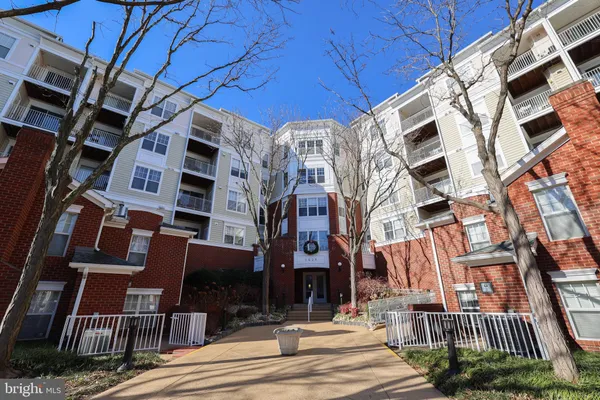 $2,650 | 1625 International Drive, Unit 410, McLean, VA 22102