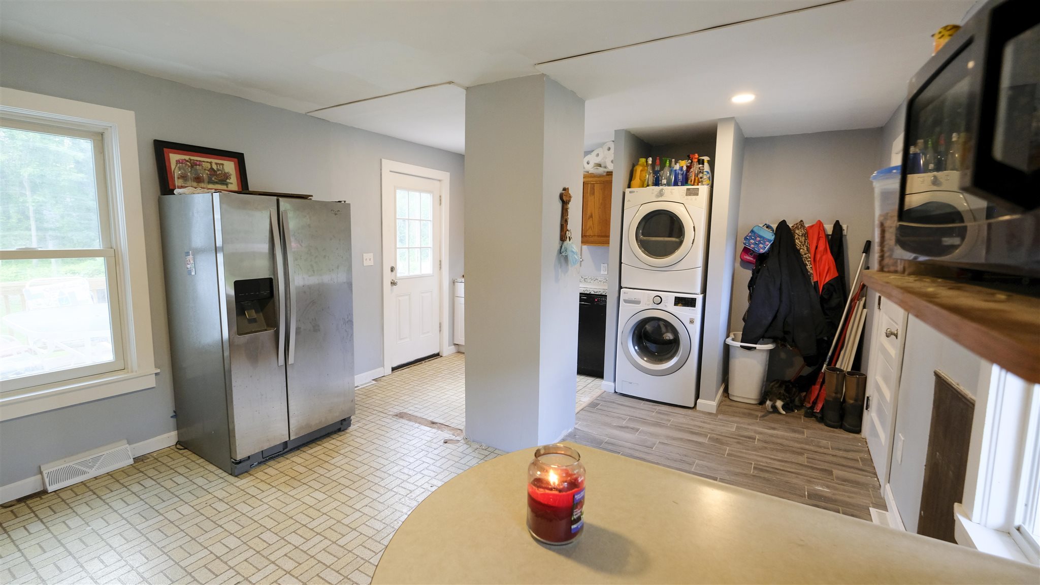 87 Dutton Road Pelham, NH 03076 - Photo 3 of 30 Gallery Image 3
