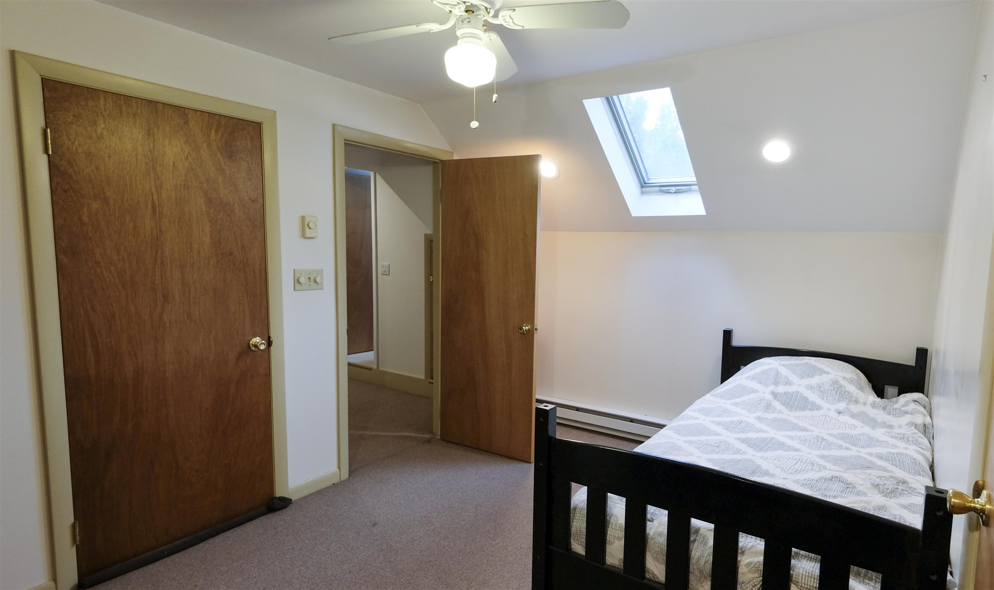 87 Dutton Road Pelham, NH 03076 - Photo 10 of 30 Gallery Image 10