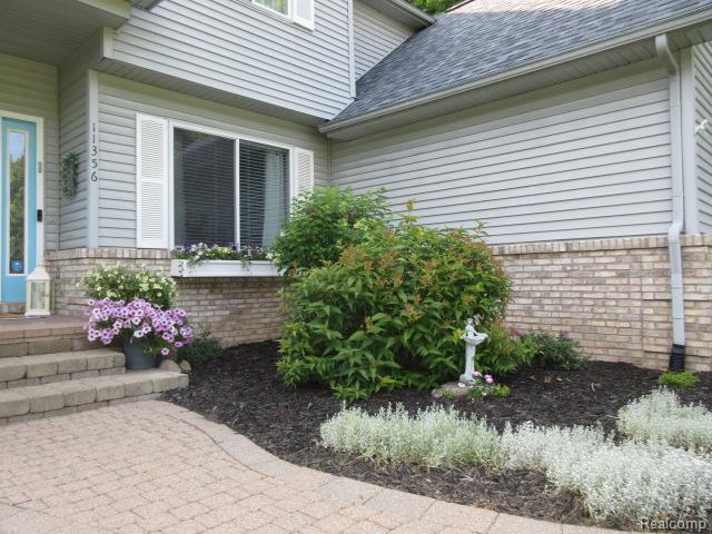 11356 Tall Shadows Court Pinckney, MI 48169 - Photo 3 of 29 IMG_0909.JPG