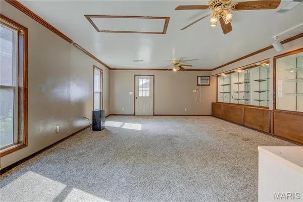 $295,500 | 104 Willard Street, Charleston, MO 63834