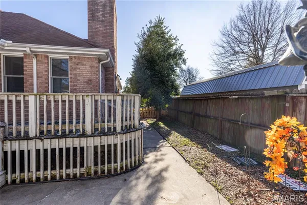 $295,500 | 104 Willard Street, Charleston, MO 63834