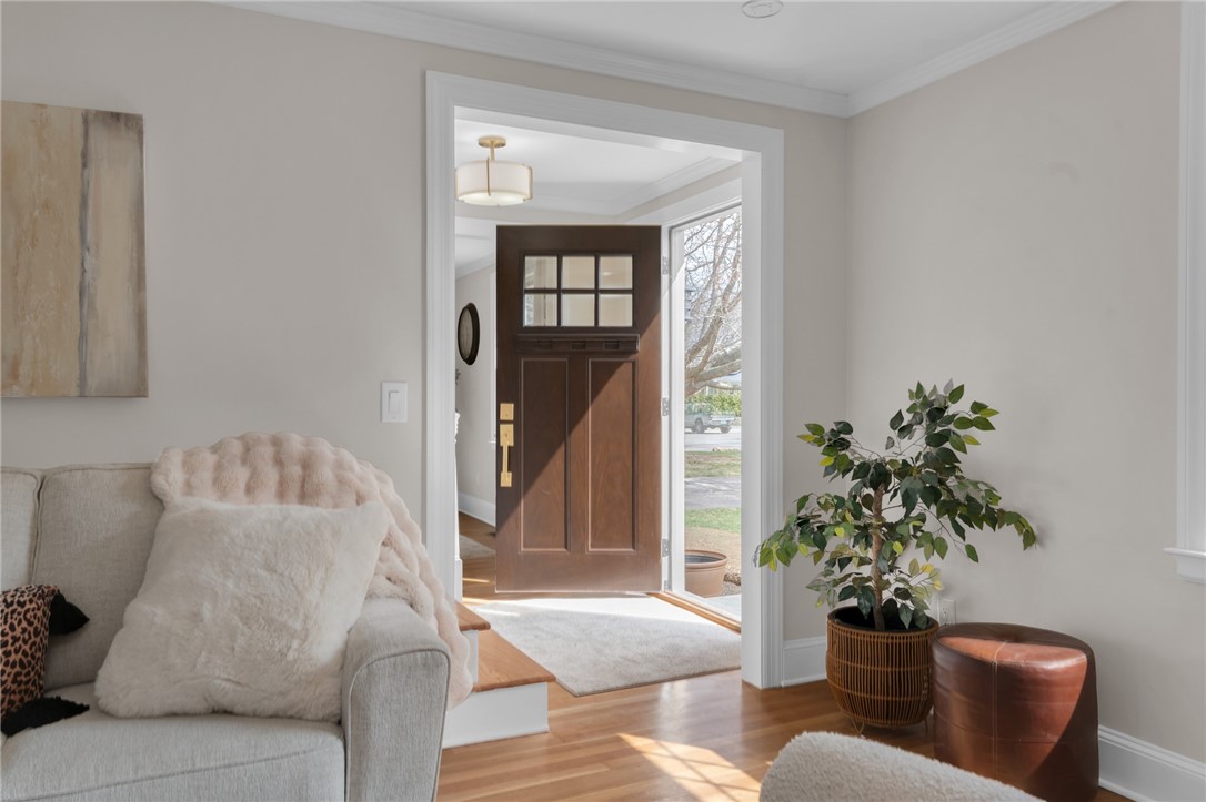 281 Spring Green Road Warwick, RI 02888 - Photo 9 of 39