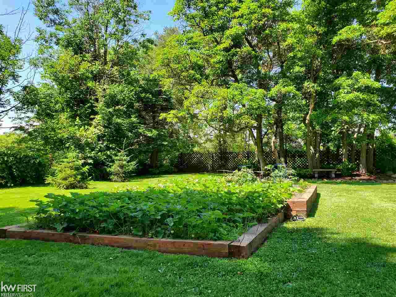 8414 West Dodge Road Montrose, MI 48457 - Photo 73 of 95 50046057-73.JPG