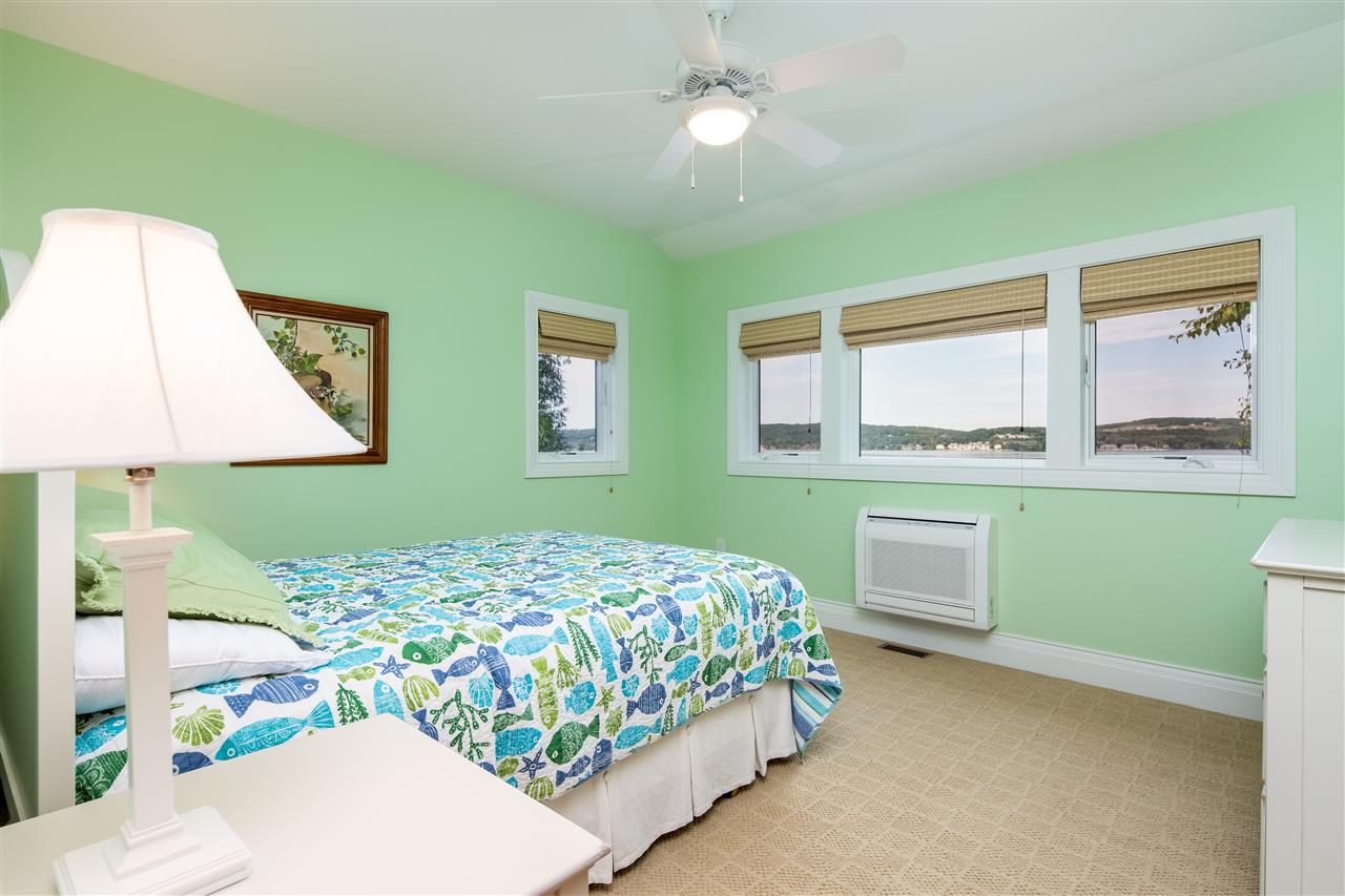 648 South Stony Point Road Suttons Bay, MI 49682 - Photo 31 of 61 1879427-30.JPG