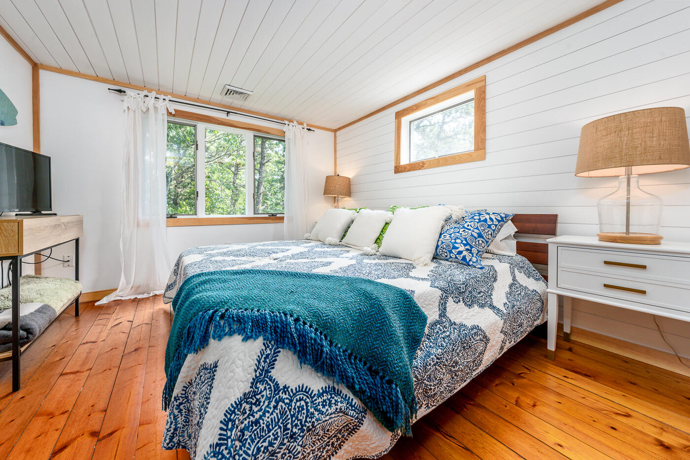 215 Gull Pond Road Wellfleet, MA 02667 - Photo 23 of 47 1stbedroom1