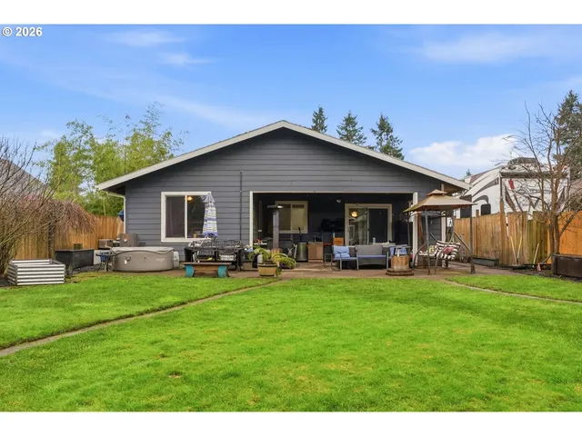 $489,000 | 364 Northeast 9th Avenue, Canby, OR 97013