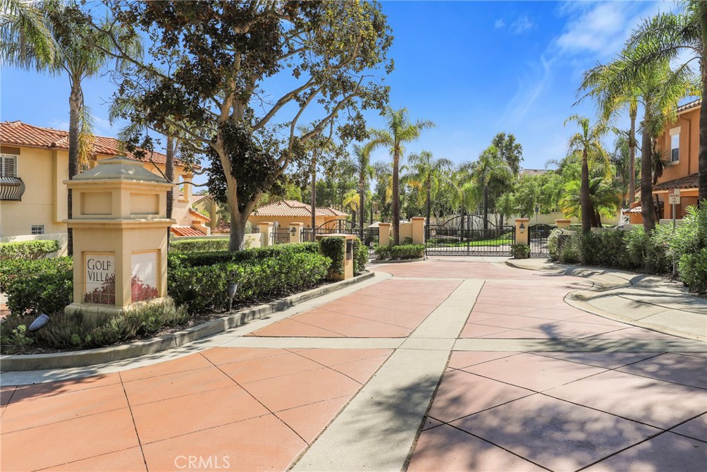 1175 Corte Riviera Camarillo, CA 93010 - Photo 20 of 23