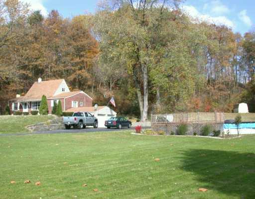 585 Golf Course Road Aliquippa, PA 15001 - Photo 1 of 8 Exterior Front.
