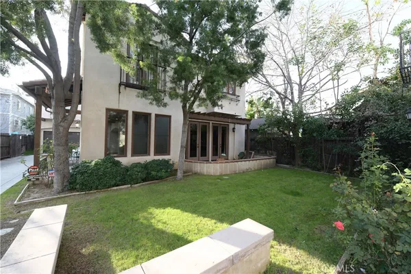 $4,500 | 71 North Bonnie Avenue, Unit 2, Pasadena, CA 91106