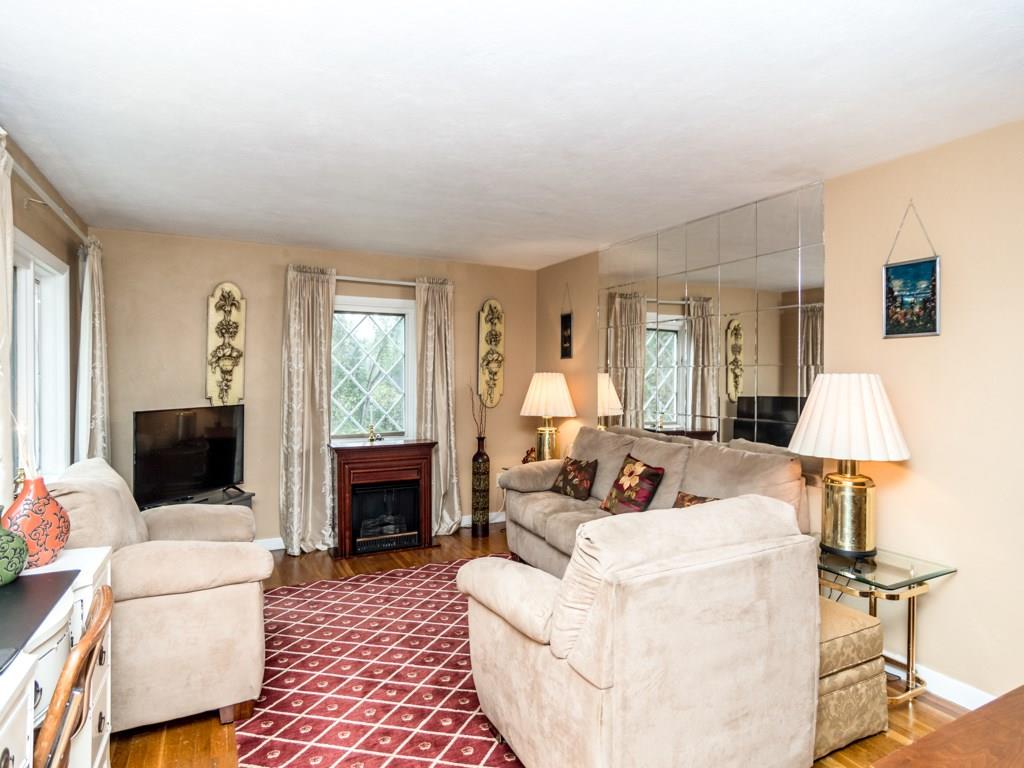 3918 Anderson Road Gibsonia, PA 15044 - Photo 3 of 23 Gallery Image 3
