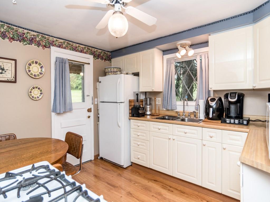 3918 Anderson Road Gibsonia, PA 15044 - Photo 7 of 23 Gallery Image 7