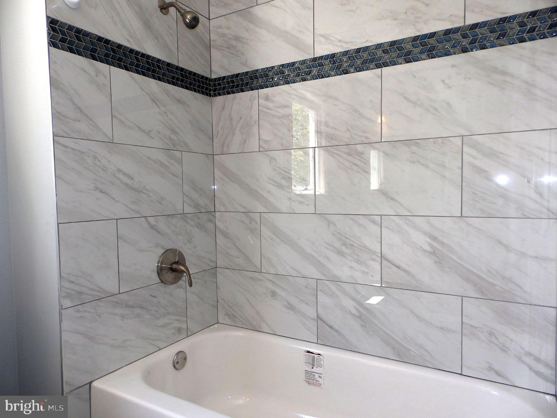 35 Roxboro Road Lawrence Township, NJ 08648 - Photo 11 of 20 Bath 1