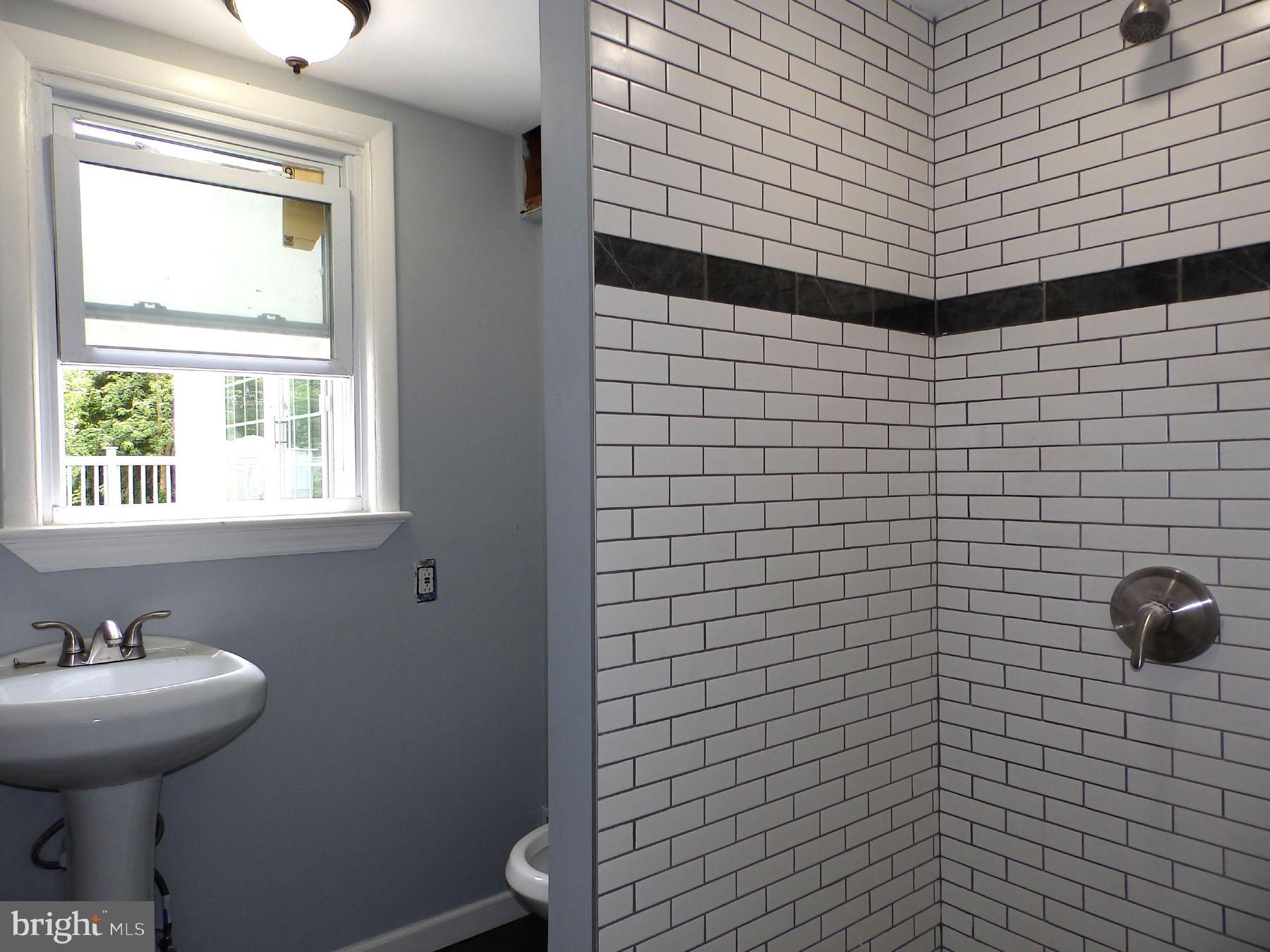 35 Roxboro Road Lawrence Township, NJ 08648 - Photo 15 of 20 Bath 2