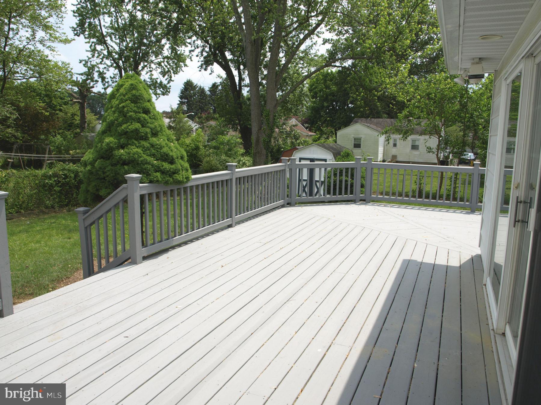 35 Roxboro Road Lawrence Township, NJ 08648 - Photo 17 of 20 Deck