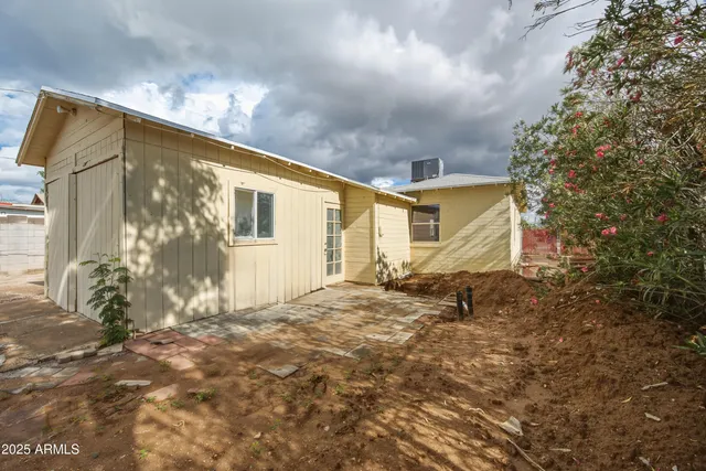 a view of a big yard