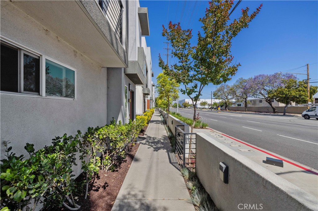 7960 Telegraph Road Downey, CA 90240 - Photo 4 of 59