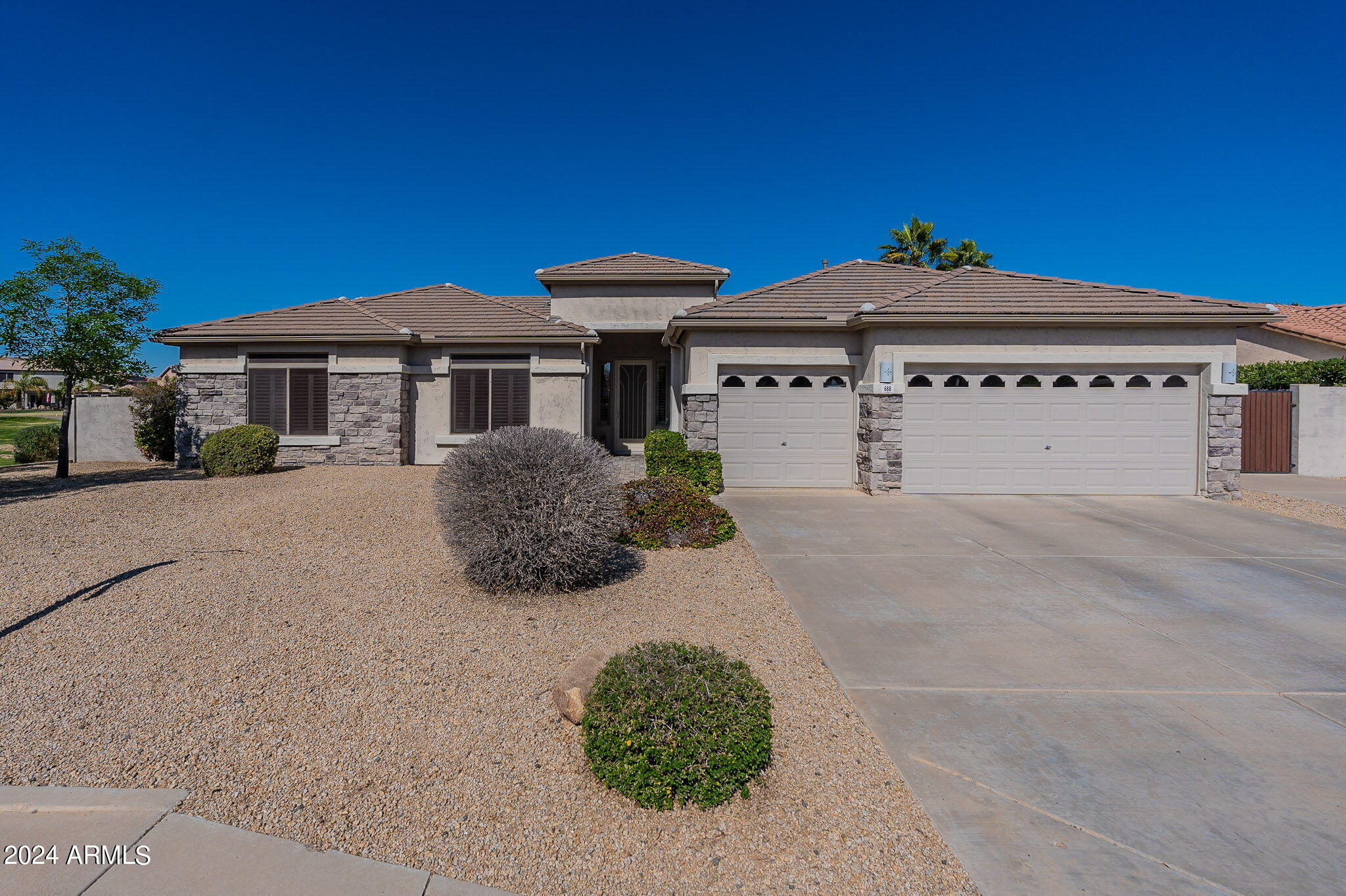 688 South Roanoke Street Gilbert, AZ 85296 - Photo 1 of 44 front