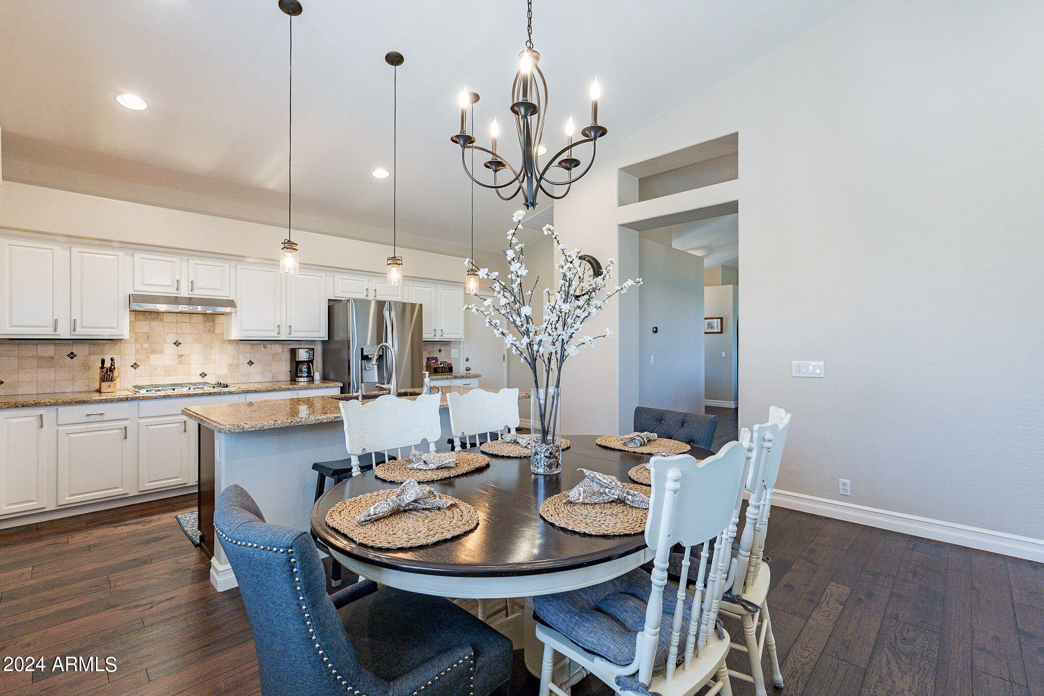 688 South Roanoke Street Gilbert, AZ 85296 - Photo 13 of 44 dining
