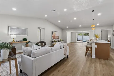 $649,000 | 7833 Bristol Court North, St. Petersburg, FL 33709
