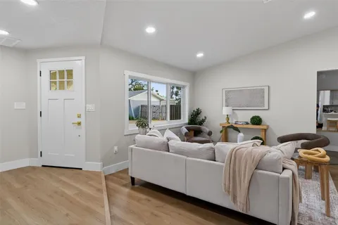 $649,000 | 7833 Bristol Court North, St. Petersburg, FL 33709