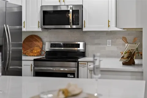 $649,000 | 7833 Bristol Court North, St. Petersburg, FL 33709