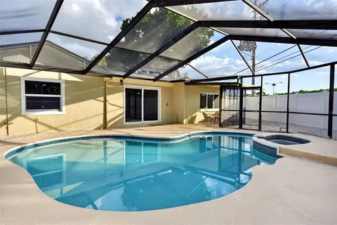 $649,000 | 7833 Bristol Court North, St. Petersburg, FL 33709