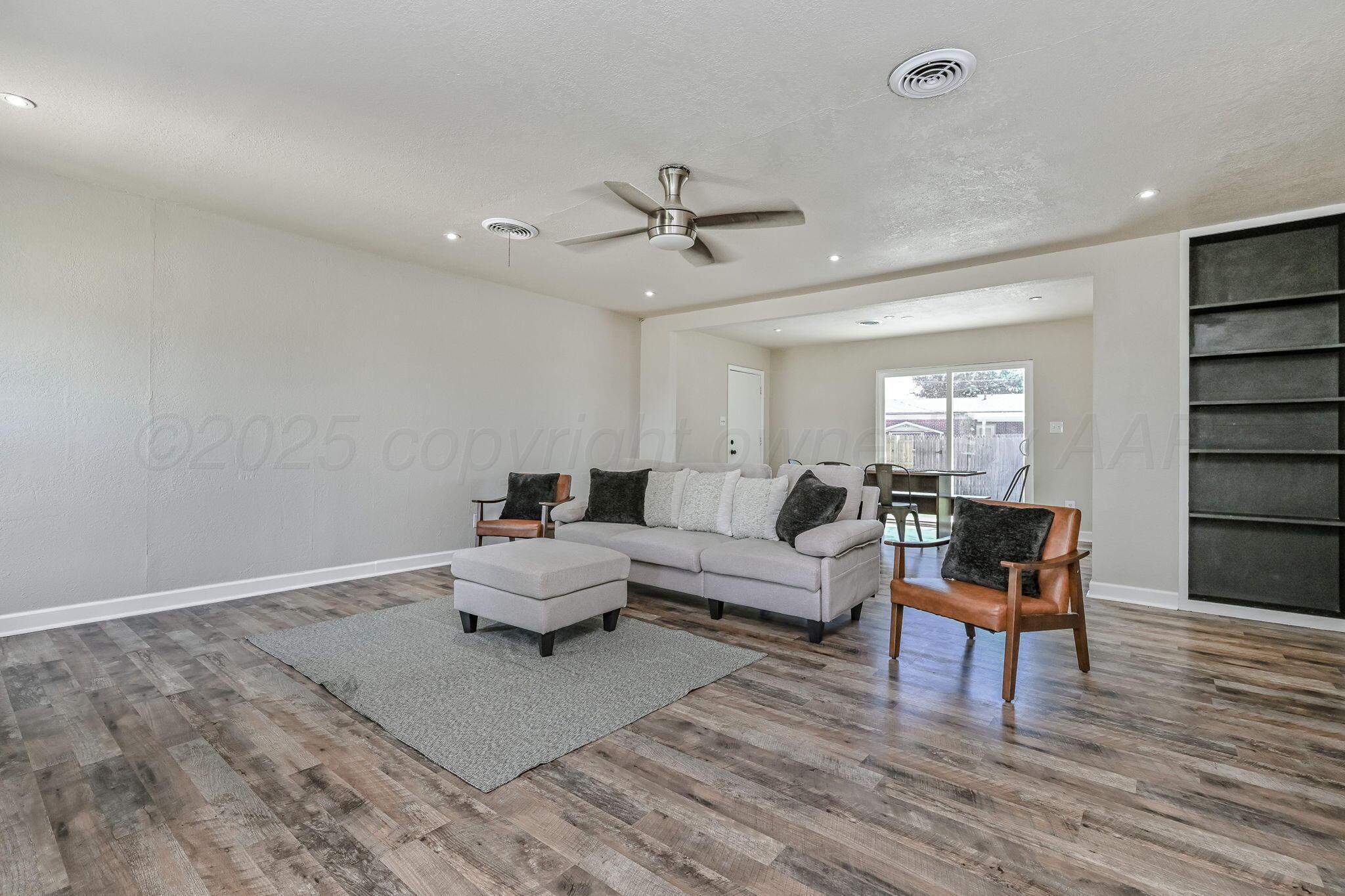 4705 South Austin Street Amarillo, TX 79110 - Photo 2 of 26 4705 S Austin St 01 (2)