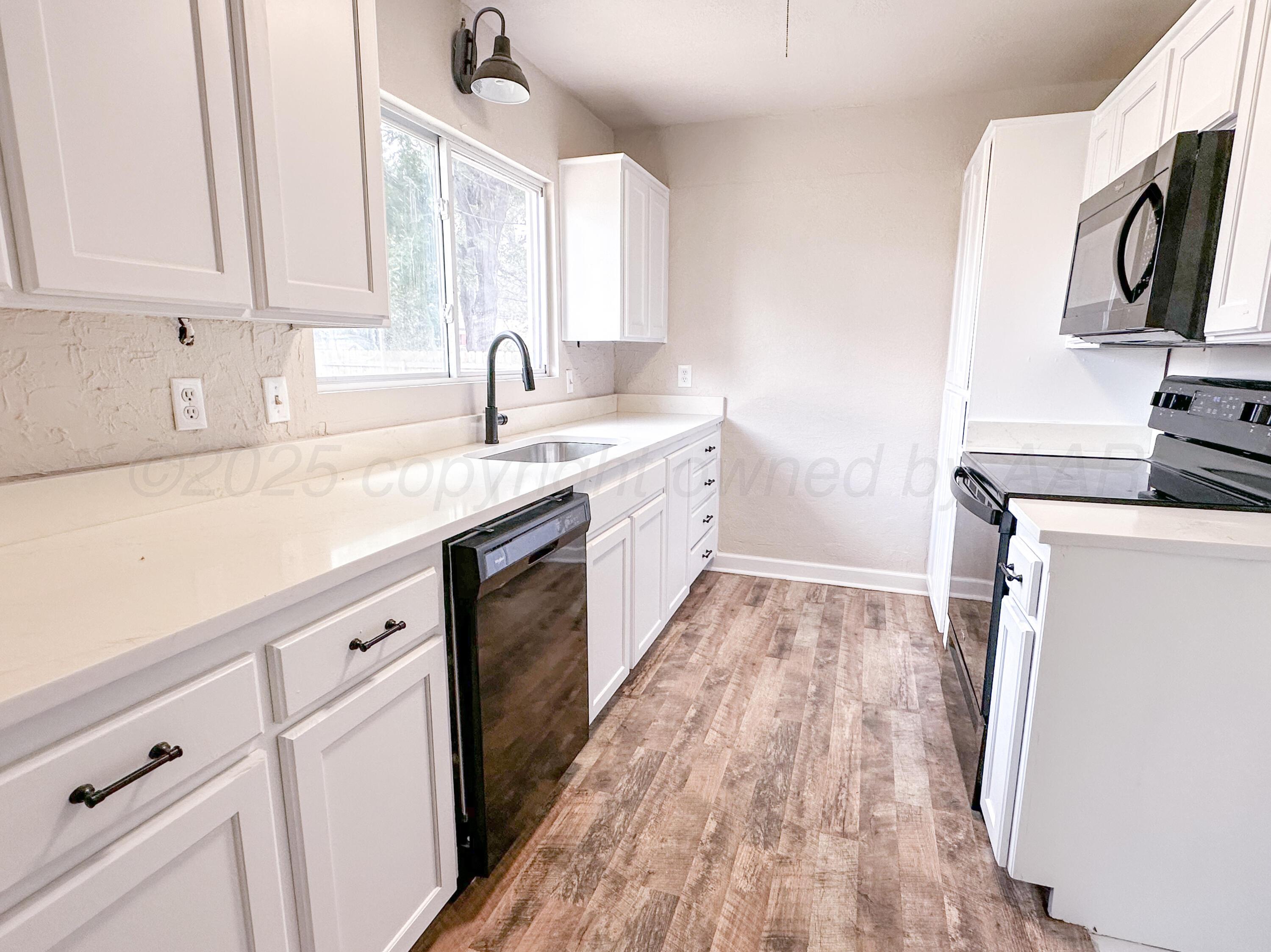 4705 South Austin Street Amarillo, TX 79110 - Photo 6 of 26 IMG_6980 2