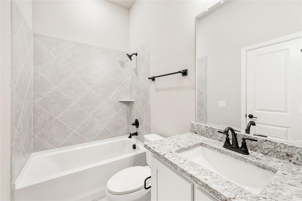 905 Denham Drive Red Oak, TX 75154 - Photo 18 of 33