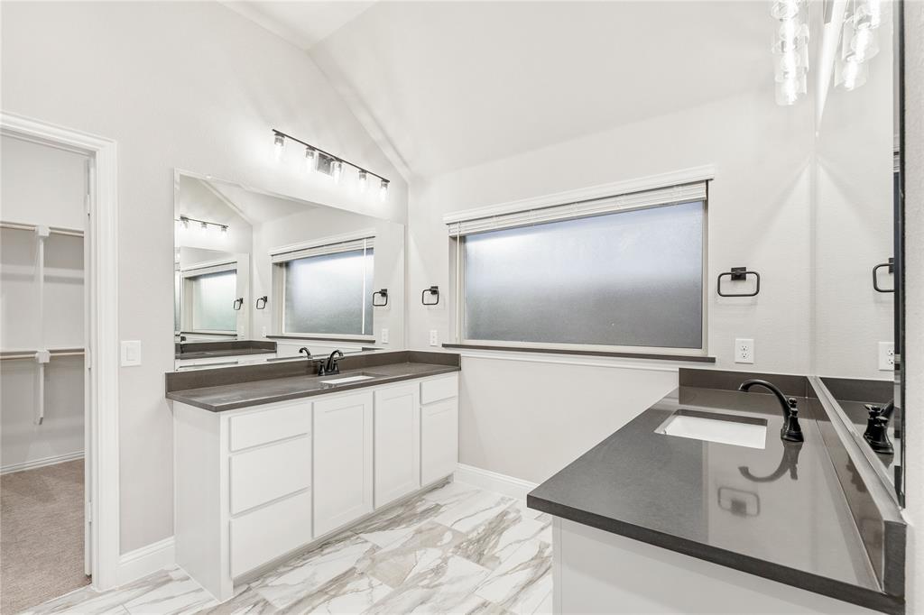 905 Denham Drive Red Oak, TX 75154 - Photo 27 of 33