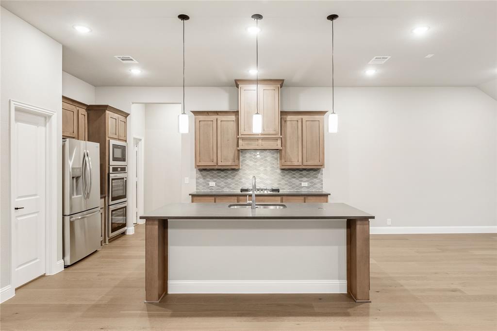 905 Denham Drive Red Oak, TX 75154 - Photo 10 of 33