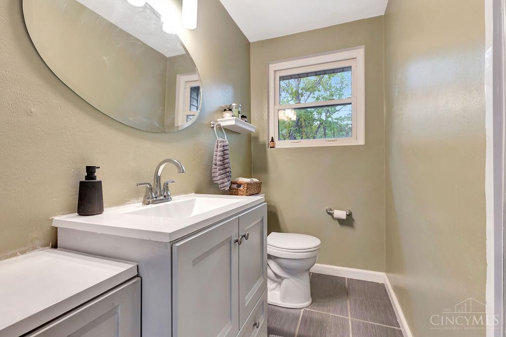 2623 8 Mile Road Cincinnati, OH 45244 - Photo 12 of 36 Gallery Image 12