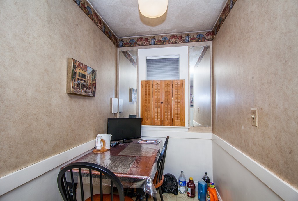 53 Fuller Road Watertown, MA 02472 - Photo 23 of 40