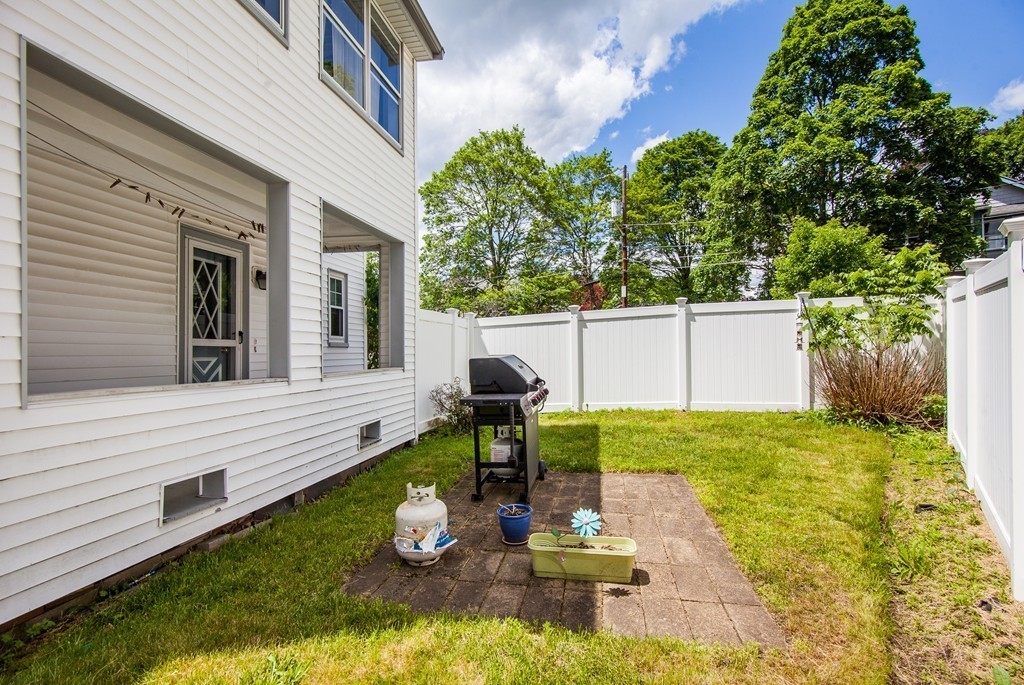 53 Fuller Road Watertown, MA 02472 - Photo 29 of 40