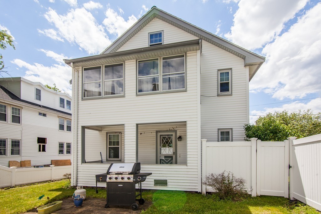 53 Fuller Road Watertown, MA 02472 - Photo 8 of 40