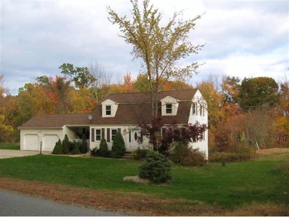 55 Lawrence Road Derry, NH 03038 - Photo 1 of 1