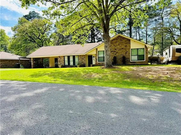 $249,000 | 304 Ridge Row, Pineville, LA 71360