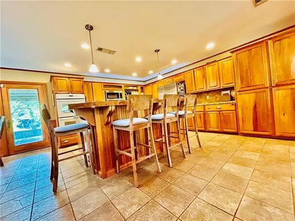 $244,000 | 304 Ridge Row, Pineville, LA 71360