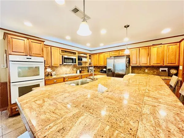 $244,000 | 304 Ridge Row, Pineville, LA 71360