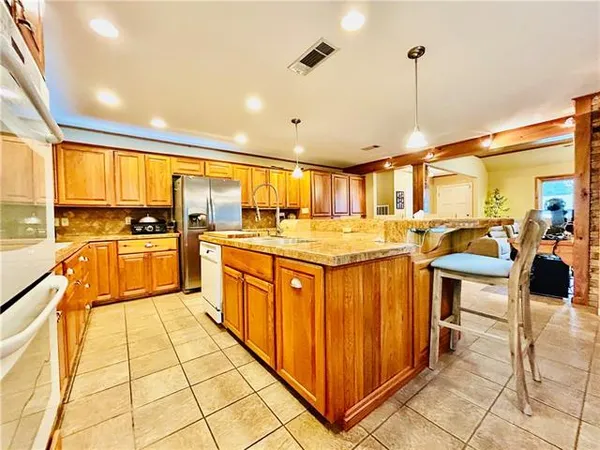 $244,000 | 304 Ridge Row, Pineville, LA 71360