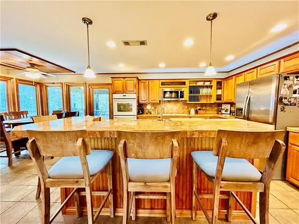 $244,000 | 304 Ridge Row, Pineville, LA 71360