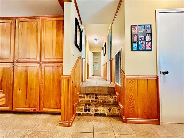 $244,000 | 304 Ridge Row, Pineville, LA 71360