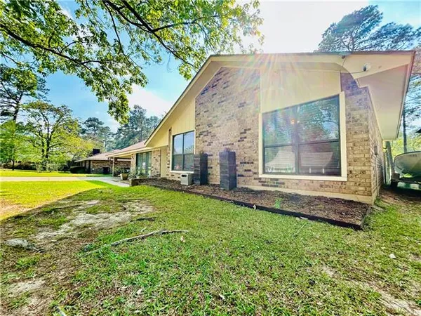 $244,000 | 304 Ridge Row, Pineville, LA 71360