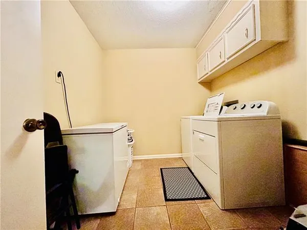 $244,000 | 304 Ridge Row, Pineville, LA 71360