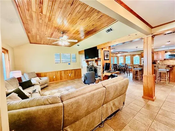 $244,000 | 304 Ridge Row, Pineville, LA 71360