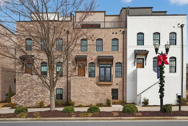 $869,000 | 4802 Moonview Lane, Sugar Hill, GA 30518